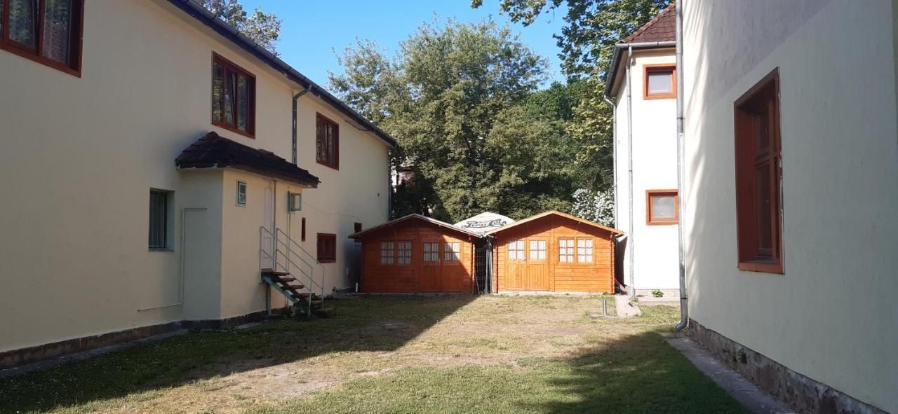 Aqua Hostel Siófok Exterior foto